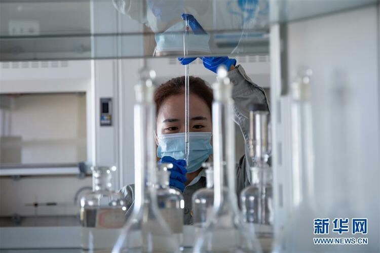 中老合资老挝首个石油炼化项目投产