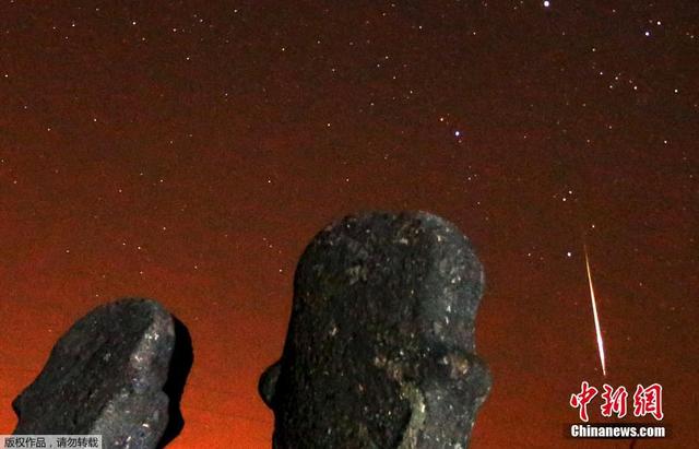 欧洲多地现英仙座流星雨 夜空繁星美到窒息