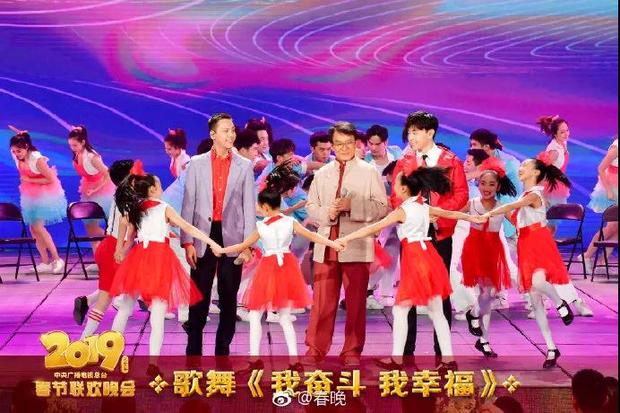 5G网络、4K直播、VR虚拟、AR互动……央视春晚带来高科技“饕餮盛宴”
