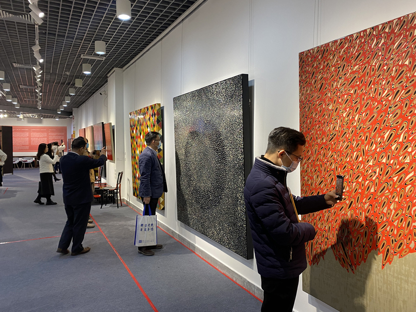 “大漆为媒•西关故事——张温帙当代艺术作品展”在广州黄埔青少年宫开展_fororder_微信图片_20201230191008