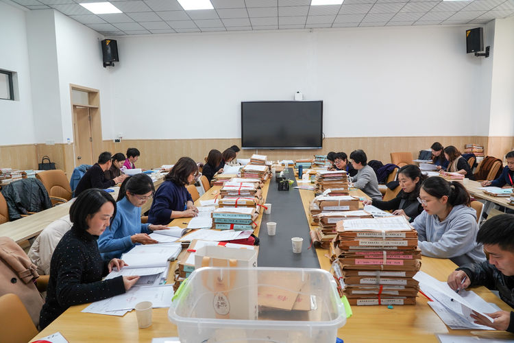 西安经开区第一届中小学（幼儿园）一级教师职称评审活动在经开八小成功举行