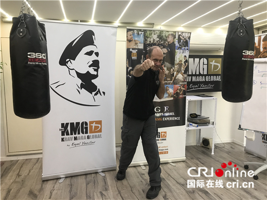 以色列马伽术大师的中国缘_fororder___172.100.100.3_temp_9500033_1_9500033_1_1_34aa5b7e-8a72-41bc-b9bd-a94ffaf2819d.JPG