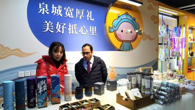 （有修改）加急【外国网红打卡中国之幸福济南】云游宽厚里 流连市井间