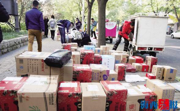 厦门快递业复工跑出“加速度” 部分快递推出个性服务