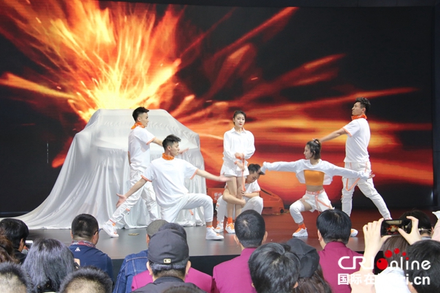 汽车频道【供稿】【上海车展专题焦点资讯】大乘汽车首次亮相国际车展  三箭齐发亮出“跃主张”