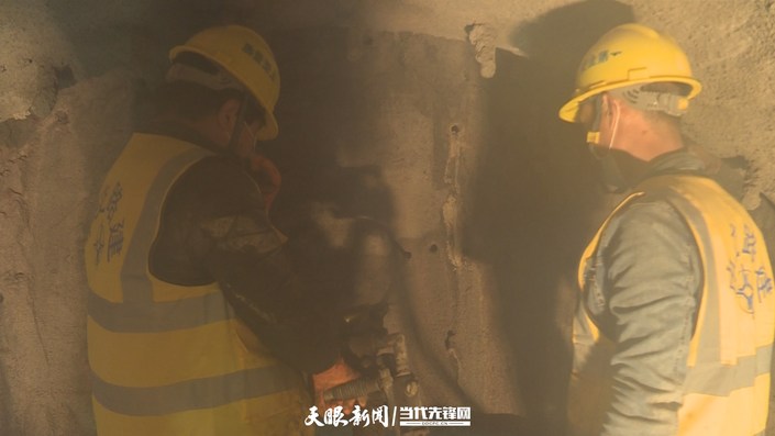 （社会）瓮马铁路（项目）有序复工