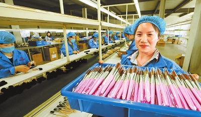 【河南好项目-图片】（页面标题：鹿邑化妆刷生产基地）鹿邑：打造中国化妆刷之乡