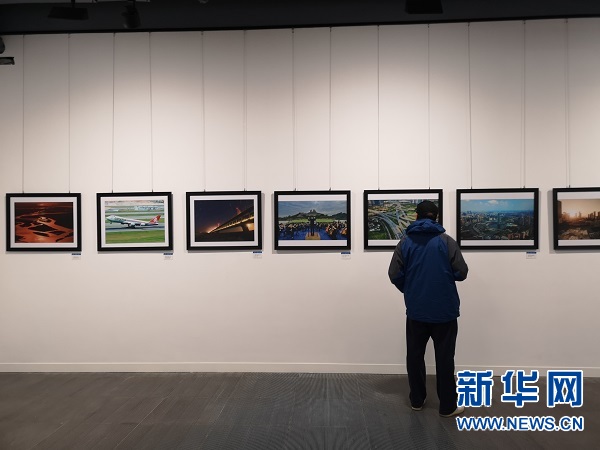 【专题 媒体报道标题】【新华网】“出彩中原 寻找河南的‘国际范儿’”图片展开幕