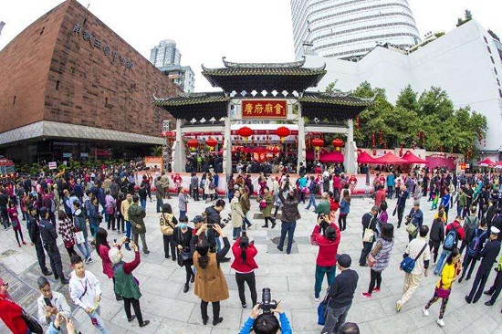 图片默认标题_fororder_广府庙会已经进入第九个年头，图为城隍庙会场（梁建华 摄）