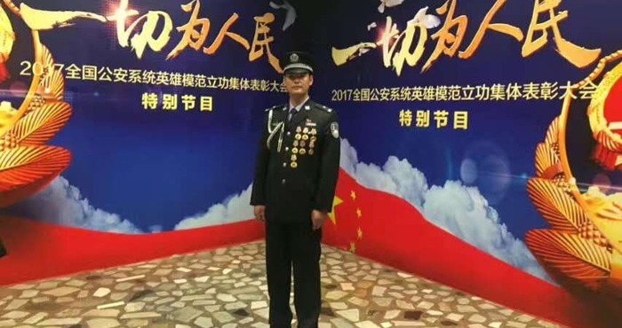 营口站前公安分局特警大队民警李富良：站好岗 做个好警察_fororder_微信图片_20210107123944