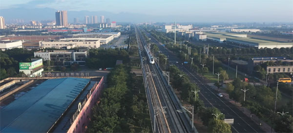 每天61趟 成雅快铁邛崃站将实行公交化运营_fororder_1