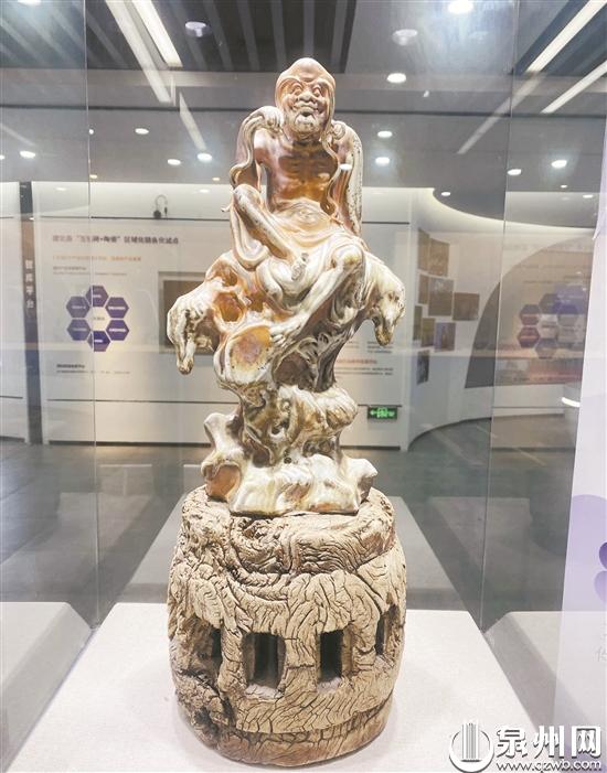 德化：以泥化身以火铸魂 探寻柴烧艺术的自然之美