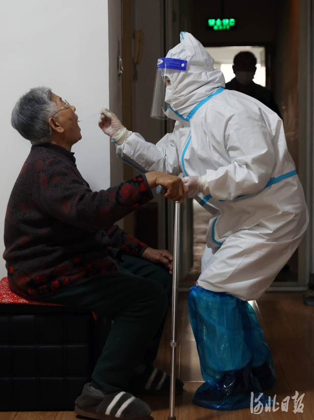 河北石家庄：新一轮核酸检测进行时