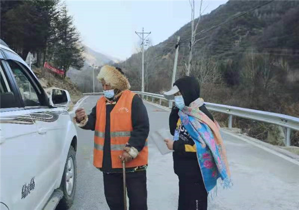 甘孜州丹巴县织密全民森林防火宣传安全网_fororder_1、森林防火宣传现场-供图-丹巴县委宣传部