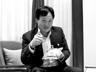 【美食-图片（页面标题：胡辣汤“降服”外国吃货）】胡辣汤通过电商“降服”外国吃货