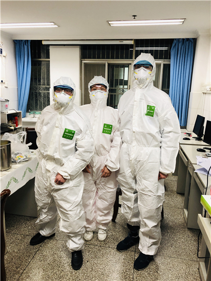（东南大学附属中大医院供稿 健康列表 三吴大地南京 移动版）【苏力同心战疫情】东南大学附属中大医院急诊人：勇当战“疫”急先锋（列表页标题）中大医院急诊科医生勇当战“疫”先锋