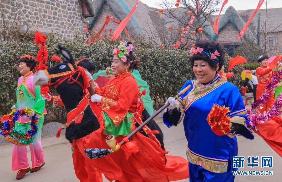 山东荣成：传统民俗迎新年