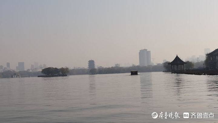 复航啦！天下第一泉景区游船项目恢复运行，大明湖又见画舫穿梭