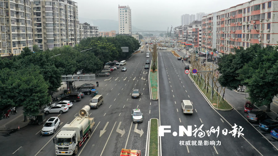【图说福建第三张】【福州】【移动版】【Chinanews带图】福州福马路提升改造六一路至三环段部分道路力争20日建成