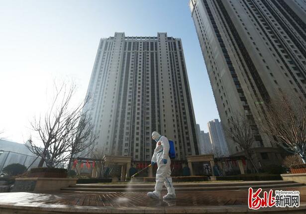 河北石家庄：社区防疫消杀进行时