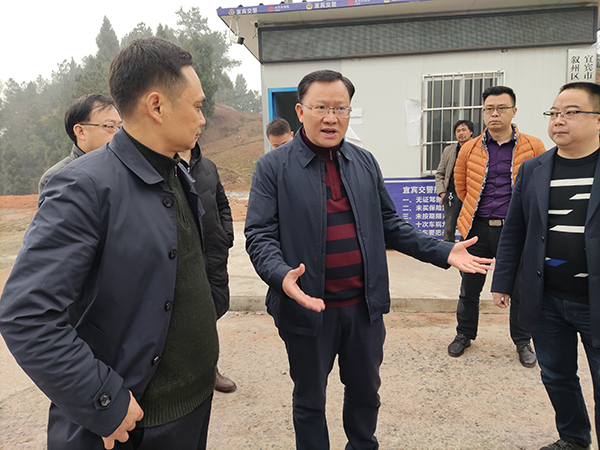 宜宾市叙州区委副书记、区长瞿进到柳嘉镇调研指导工作_fororder_调研金大建材公司
