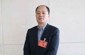 （急稿）【黑龙江】黑龙江省政协委员周忠祥：加大疫苗接种覆盖率 防止新冠病毒蔓延