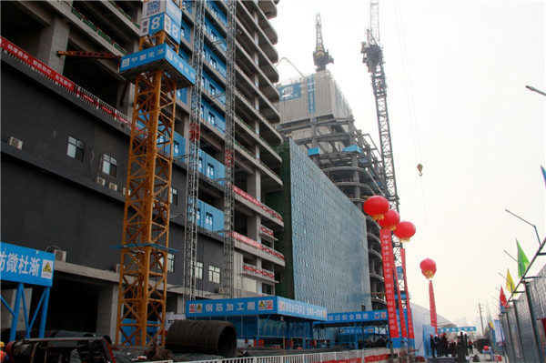 保障十四运 陕西国际体育之窗项目近400名建设者过年不回家