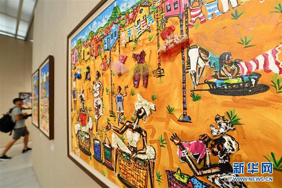 金砖国家绘画展和文化图片展在厦门举行