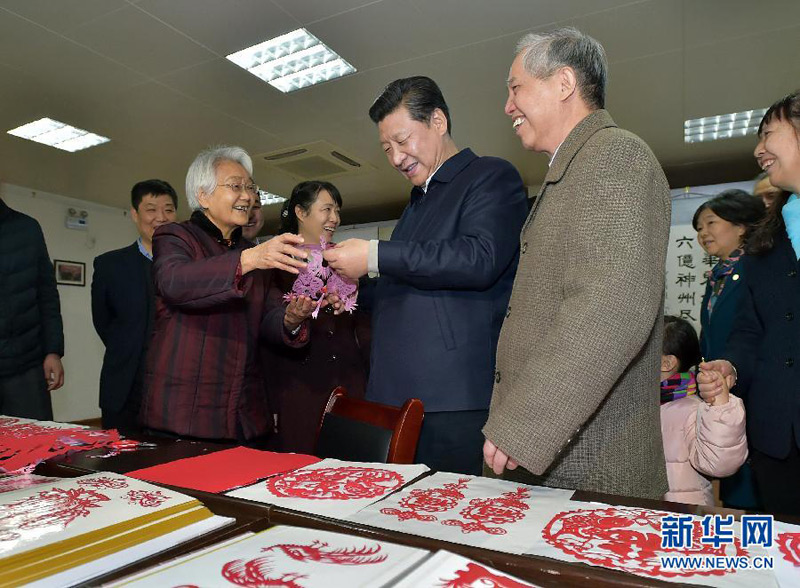 2015年习近平与群众在一起的亲密瞬间