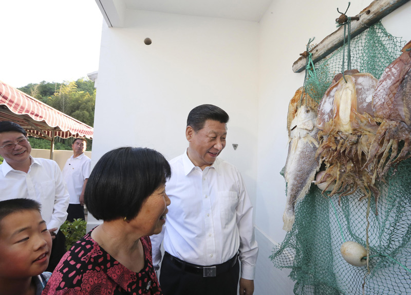 2015年习近平与群众在一起的亲密瞬间