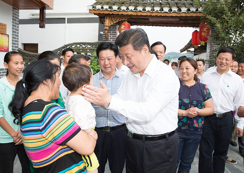 2015年习近平与群众在一起的亲密瞬间