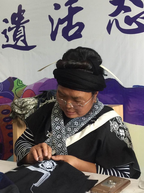 【喜迎十九大·文脉颂中华】贵州息烽：红色经典与非遗文化交相辉映