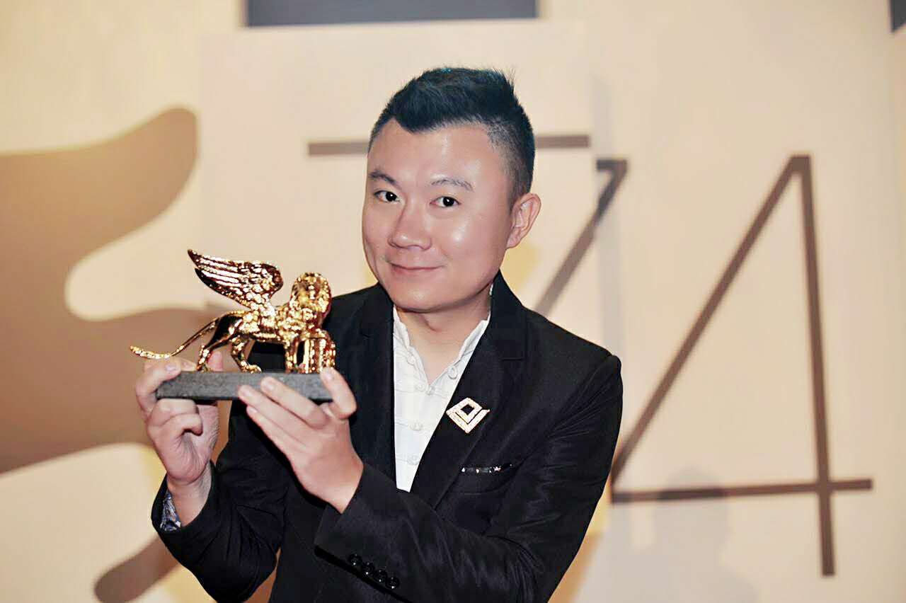 威尼斯电影节《白鹭归来》捧金狮，导演大雄用VR讲好中国故事