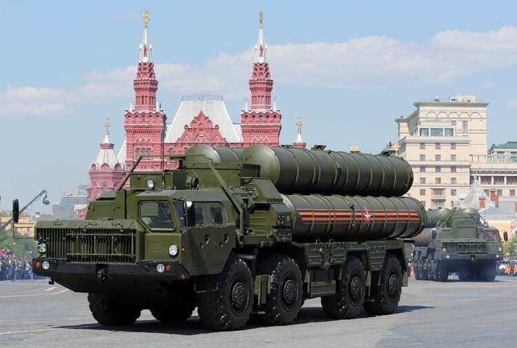 ​S-400“凯旋”防空导弹系统在俄远东萨哈林州开始战斗值勤