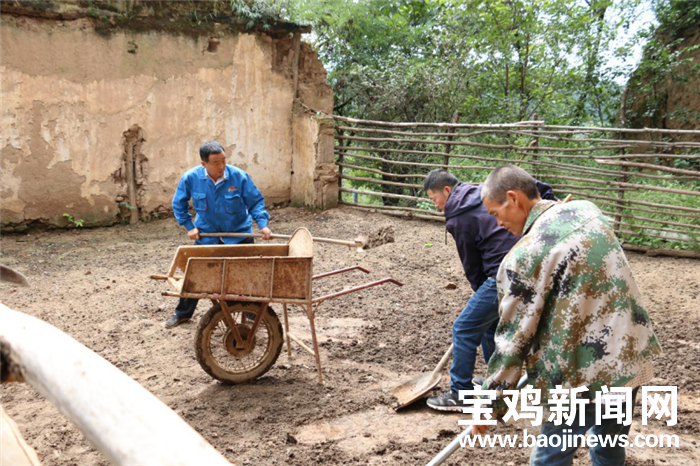 【全国脱贫攻坚先进集体】陕汽集团：实心、实干、实绩“铺就”对口帮扶宝鸡贫困群众“脱贫路”_fororder_c92cddb2d2bf9e26d5a7d9401009ca24