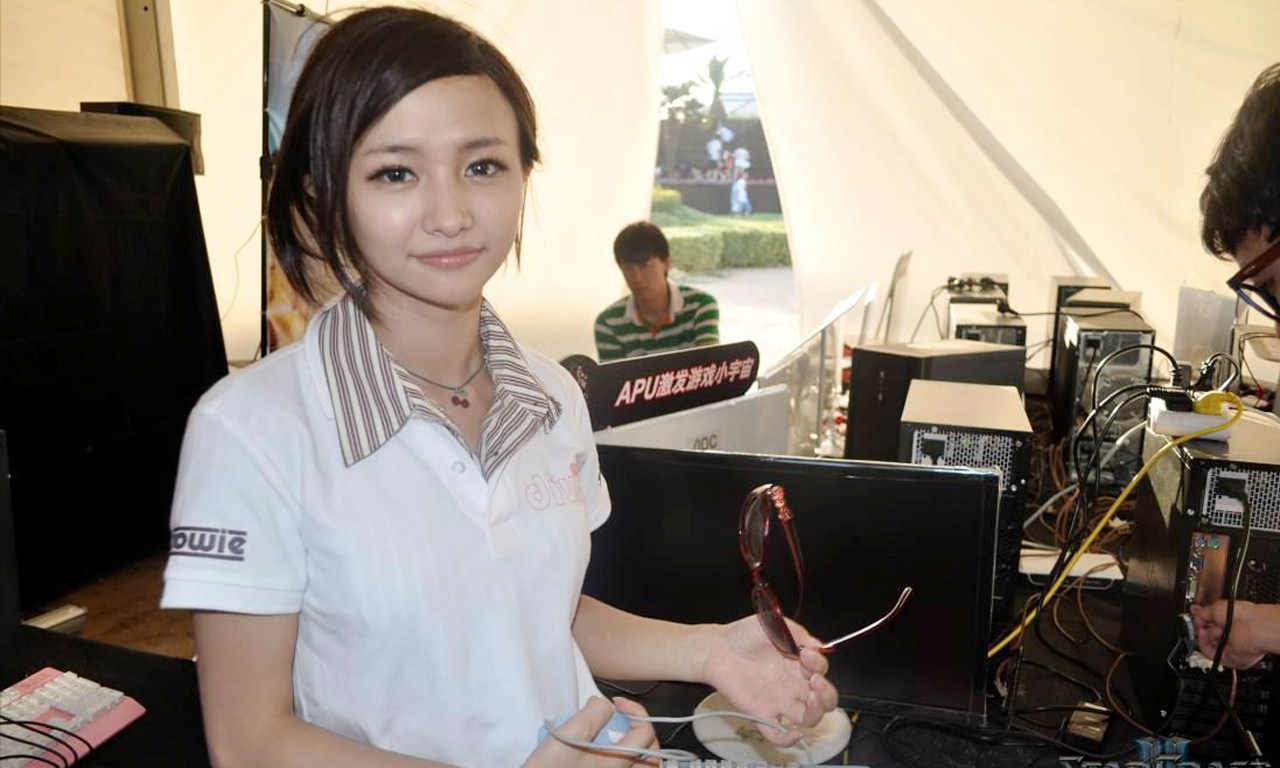 电竞女主播才是白富美：高颜值+年入千万