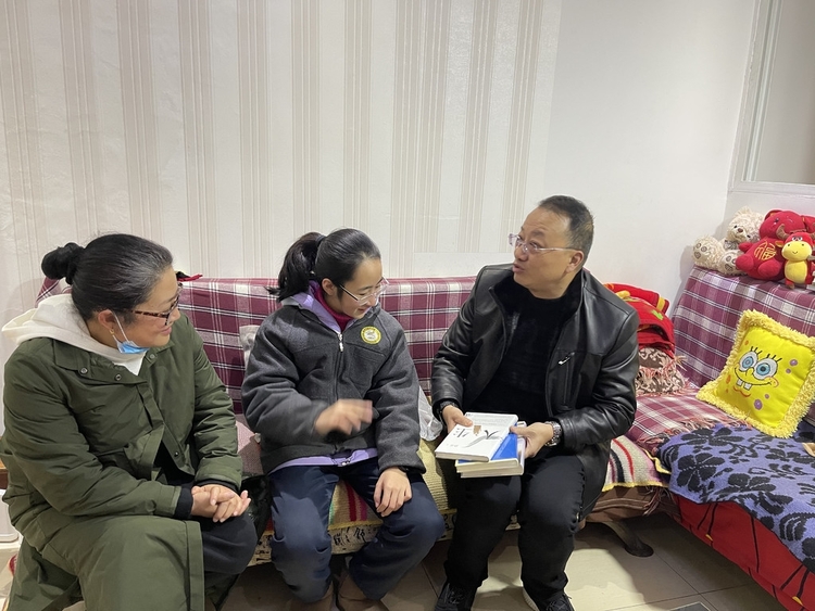 （转载）察民情解民忧 助改革促发展——四川代表委员履职成效点击