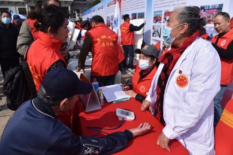 济南市学雷锋纪念日志愿者服务主题活动启动