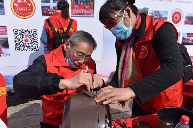 济南市学雷锋纪念日志愿者服务主题活动启动