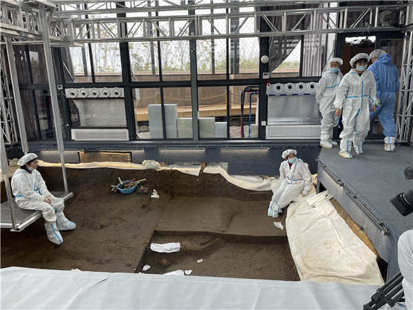 三星堆遗址考古有重大新发现 出土金面具残片、彩绘铜头像等重要文物超500件_fororder_1