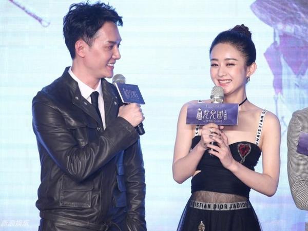 坐实恋情？冯绍峰赵丽颖再被拍 同回家过夜