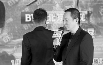 文章再次泪崩  张黎：应该承受外界看法