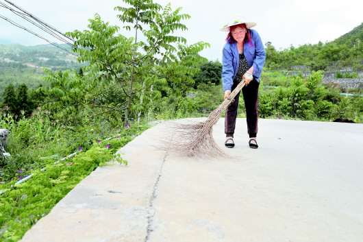 （社会）贵州水城：脱贫路上的“排头兵”