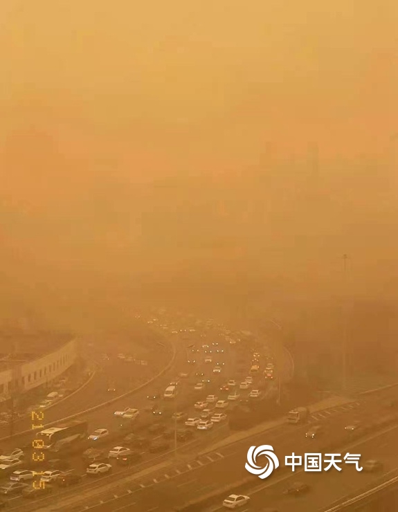 北方12省区市现沙尘 卫星观测沙尘面积达46.6万平方公里_fororder_17