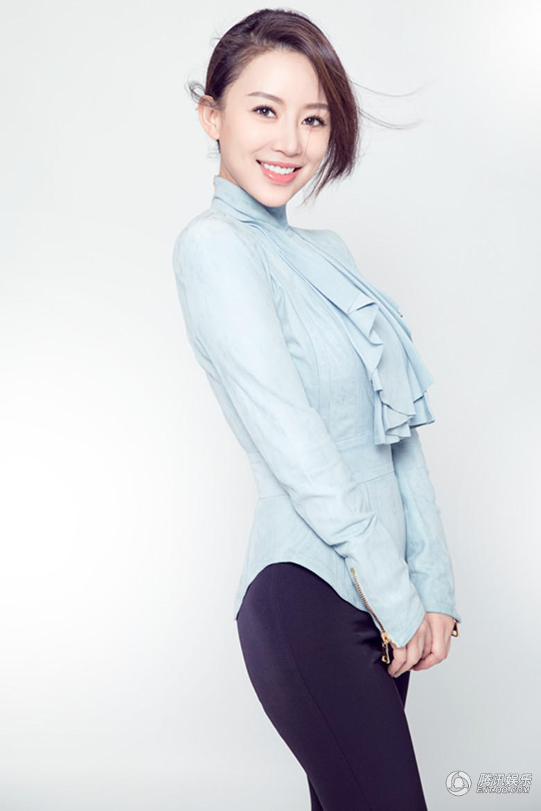 高清：“九球天后”潘晓婷写真 尽显知性美