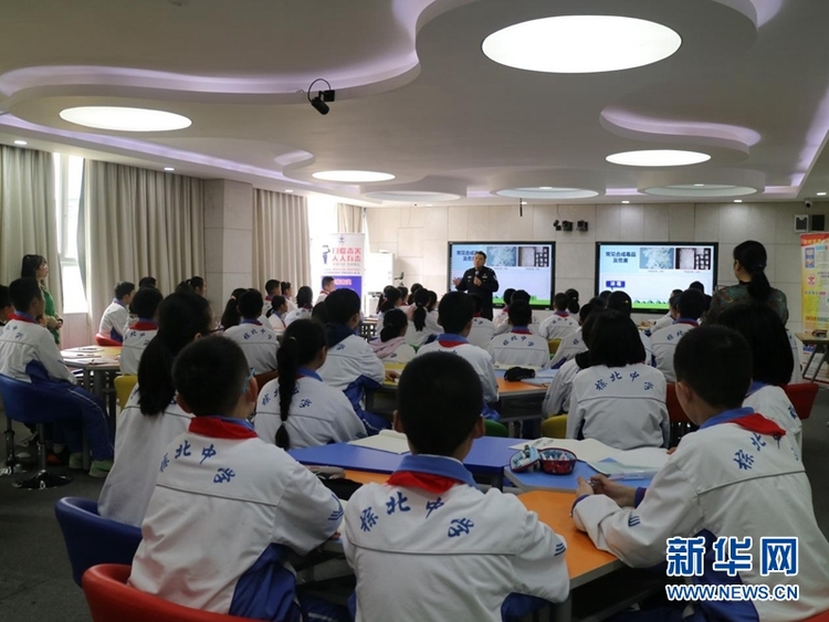 （转载）成都武侯区青少年禁毒课堂开课