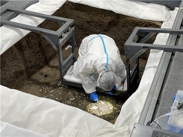 三星堆遗址考古有重大新发现 出土金面具残片、彩绘铜头像等重要文物超500件_fororder_2