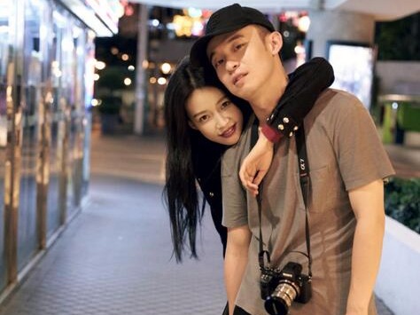 董子健当爹了！孙怡产下女婴轻握婴儿小手好温馨