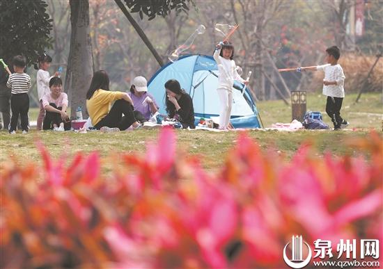 清明假期泉州迎旅游小高峰 生态旅游人气旺