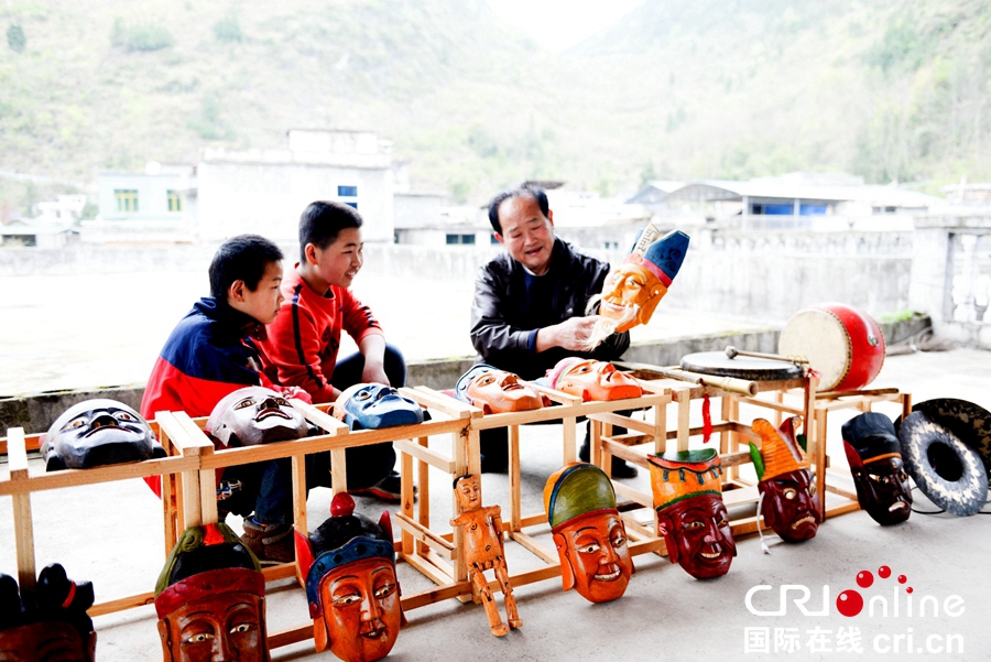 贵州铜仁沿河：土家纸坊阳戏 体验民俗古文化（组图）_fororder_土家2